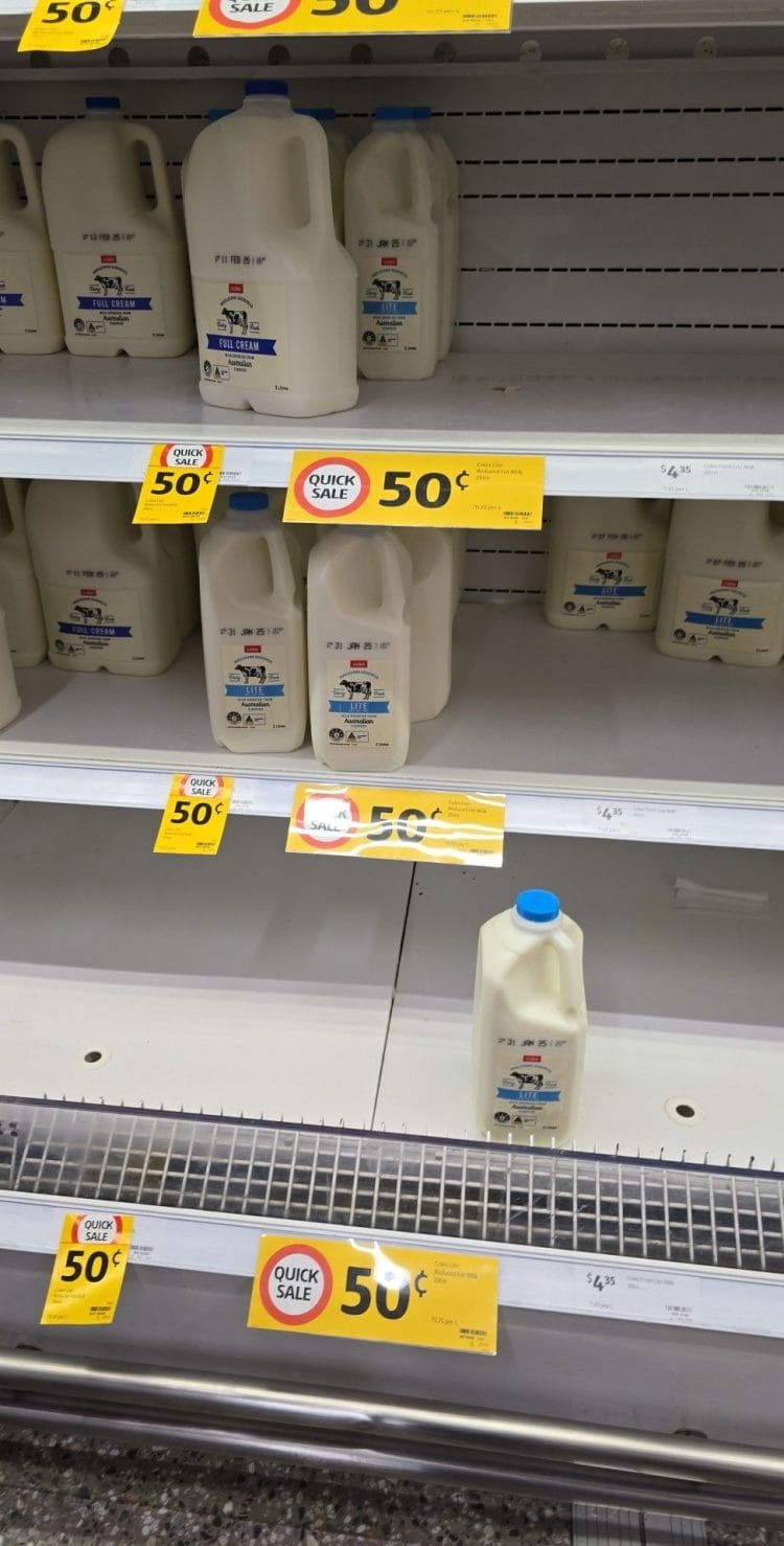 Coles (Fountain Gate): Quick Sale Milk 50c