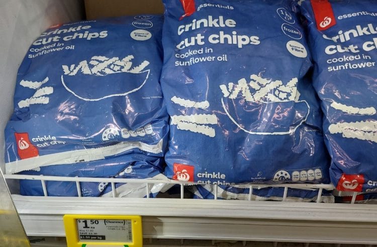 Woolworths (Maroochydore): Crincle Cut Chips $1.50